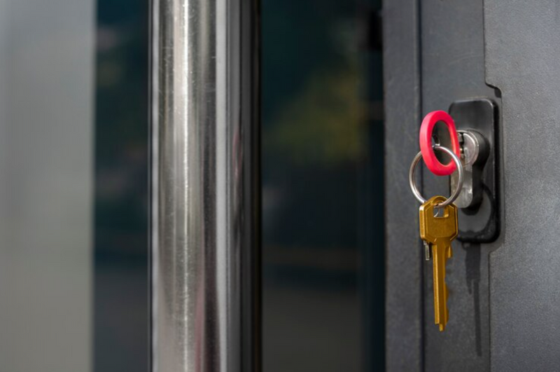 How Do Stable Doors Lock? Security Features Explained