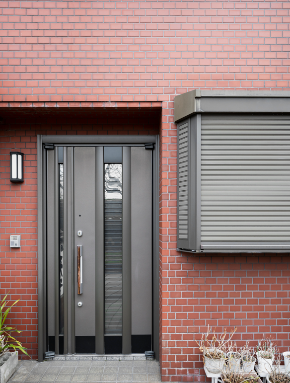 Why Choose Aluminium Doors for Security?  A look at Turenwerke's Safety Features