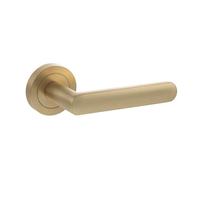 Atlantic STATUS Carolina Lever Door Handle on Round Rose - Satin Brass